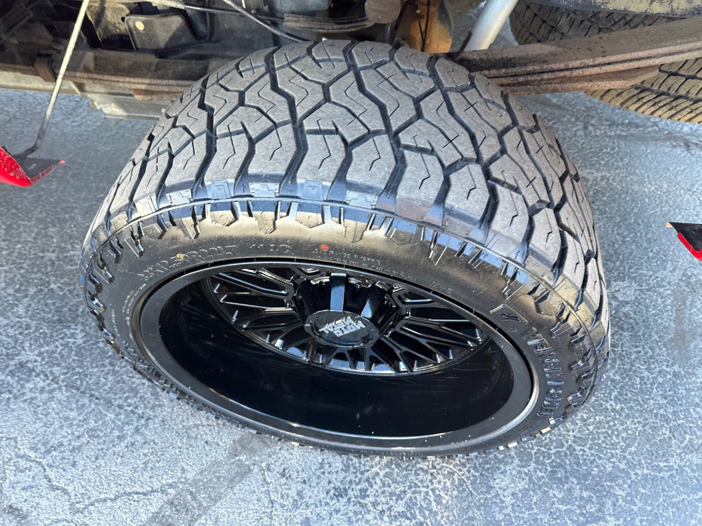 2011 Ford F-250 Image 11