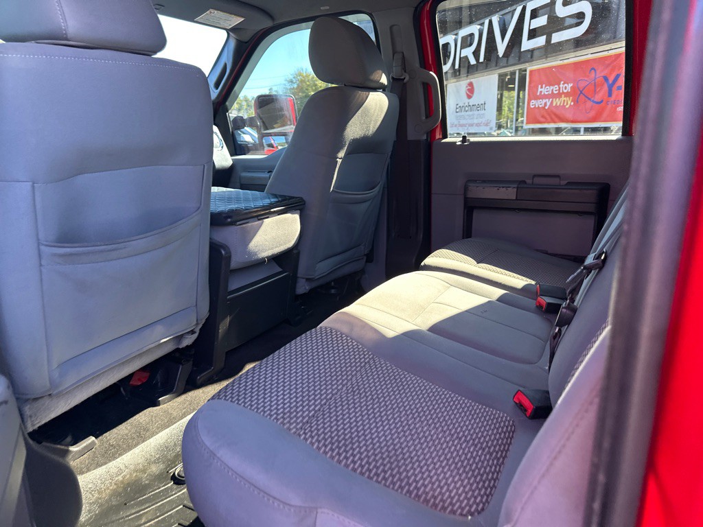 2011 Ford F-250 Image 12