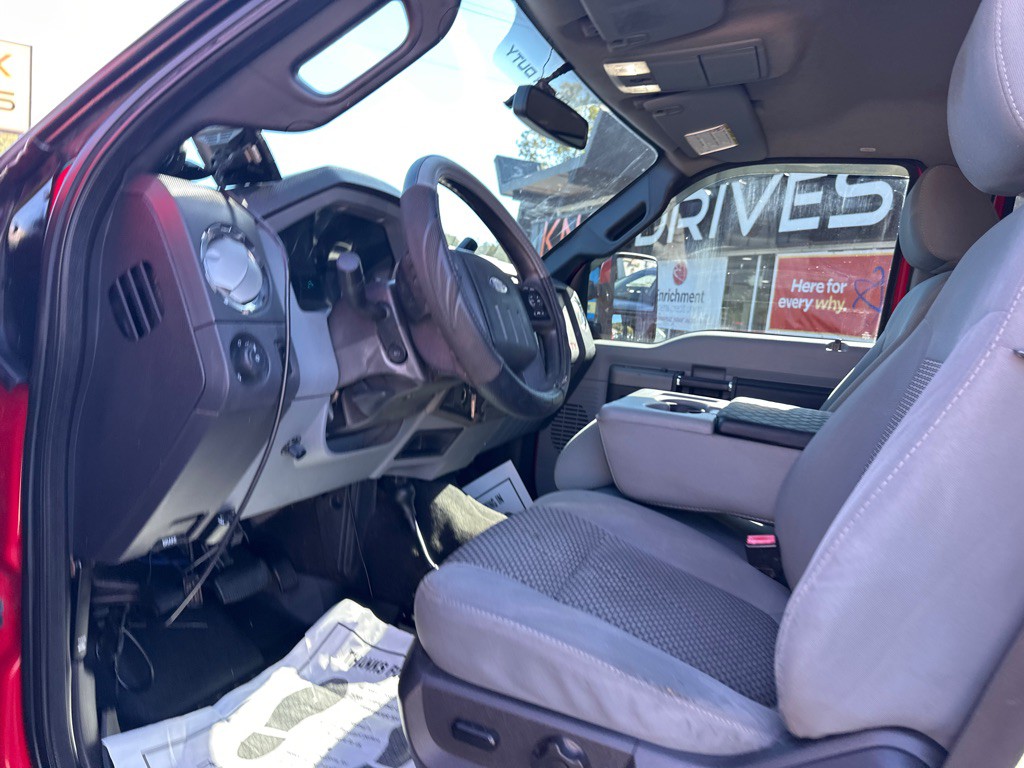 2011 Ford F-250 Image 17