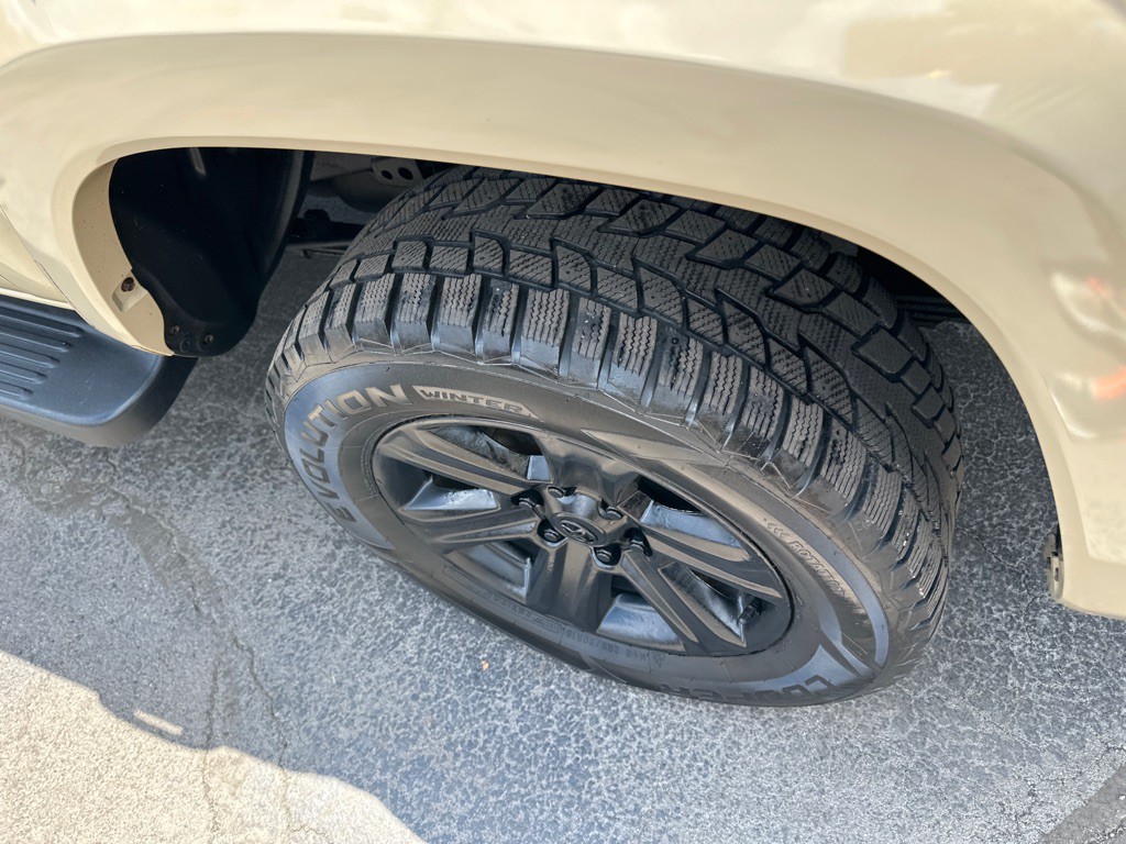 2016 Toyota Tacoma Image 11