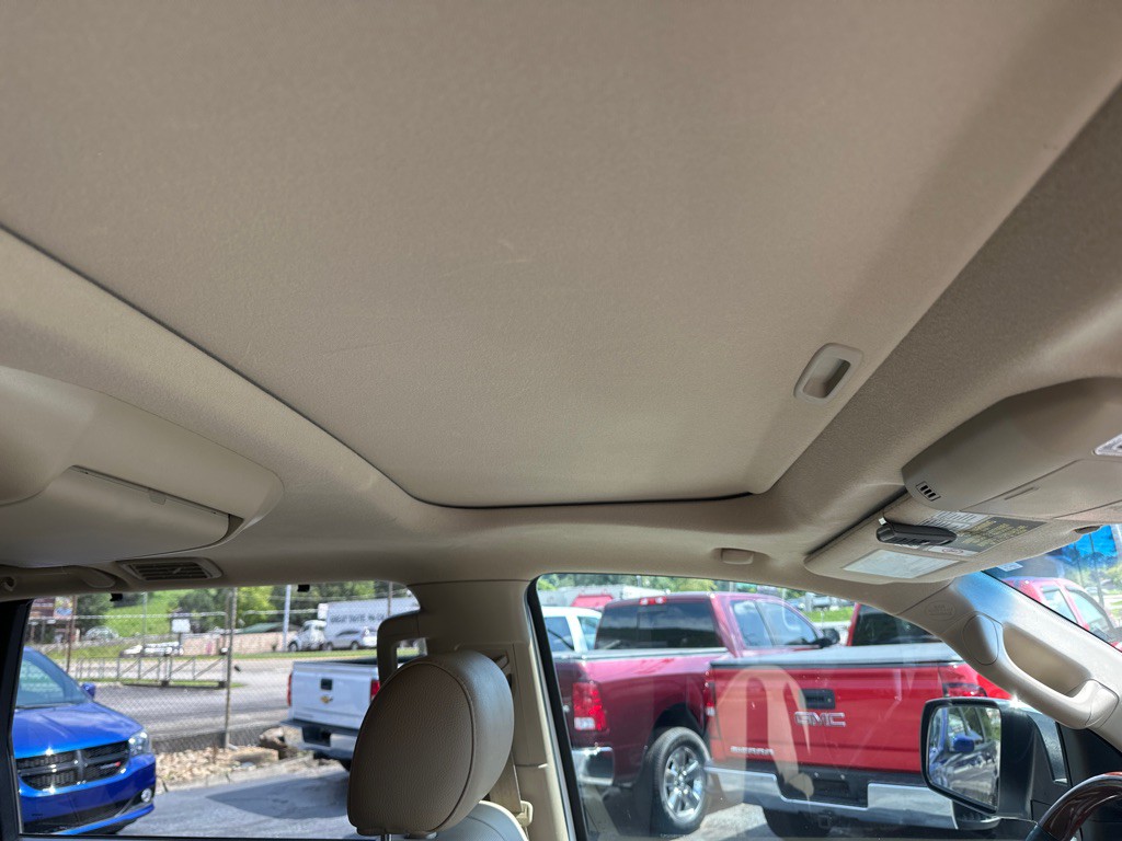 2016 Toyota Sequoia Image 9