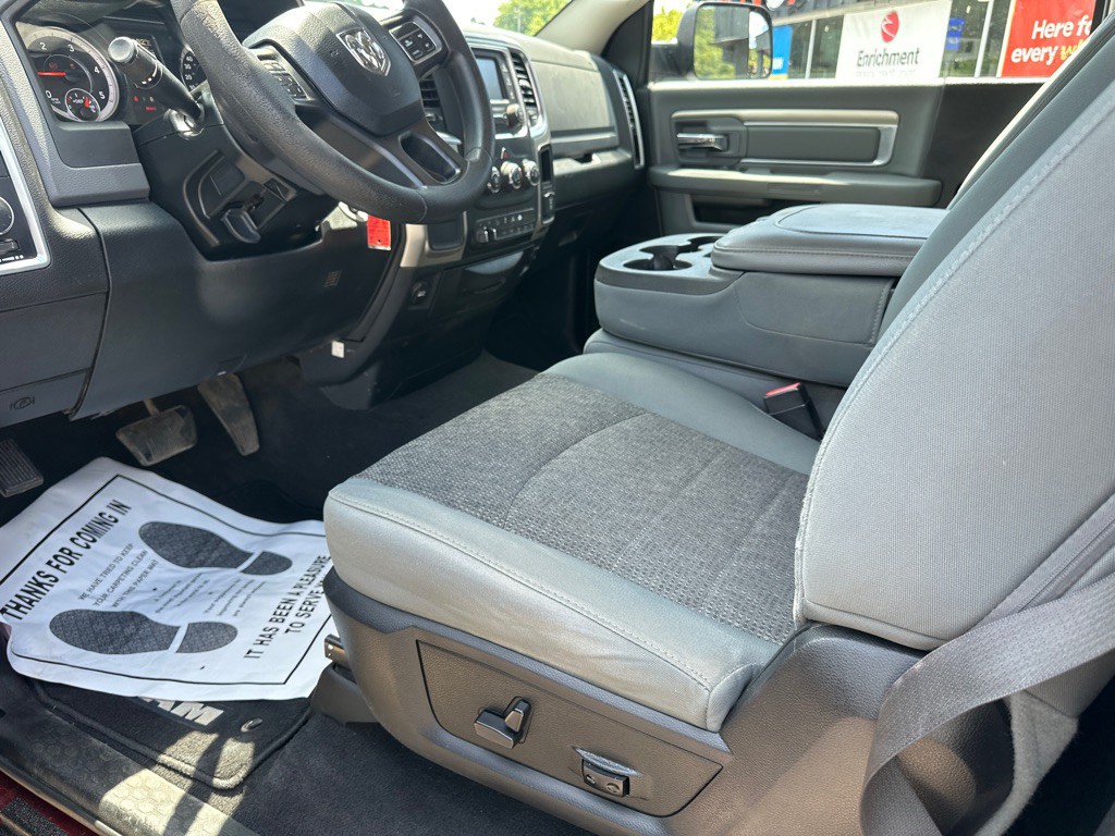 2017 RAM 3500 Image 14