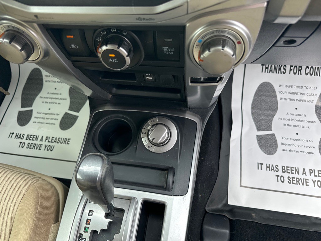 2016 Toyota 4Runner Image 8