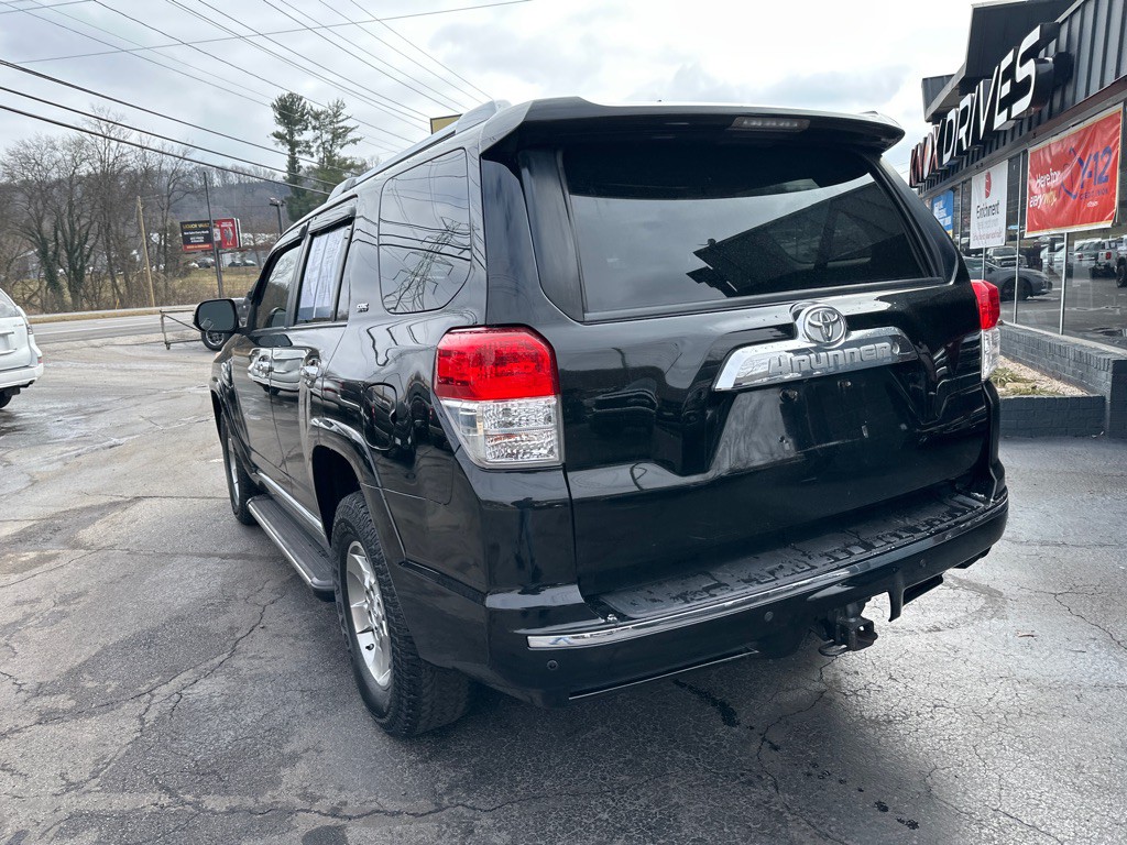 2013 Toyota 4Runner Image 2