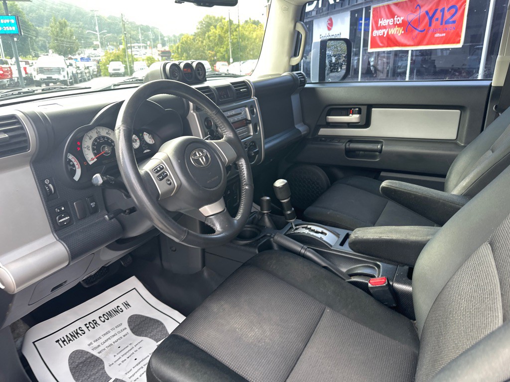 2010 Toyota FJ Cruiser Image 7