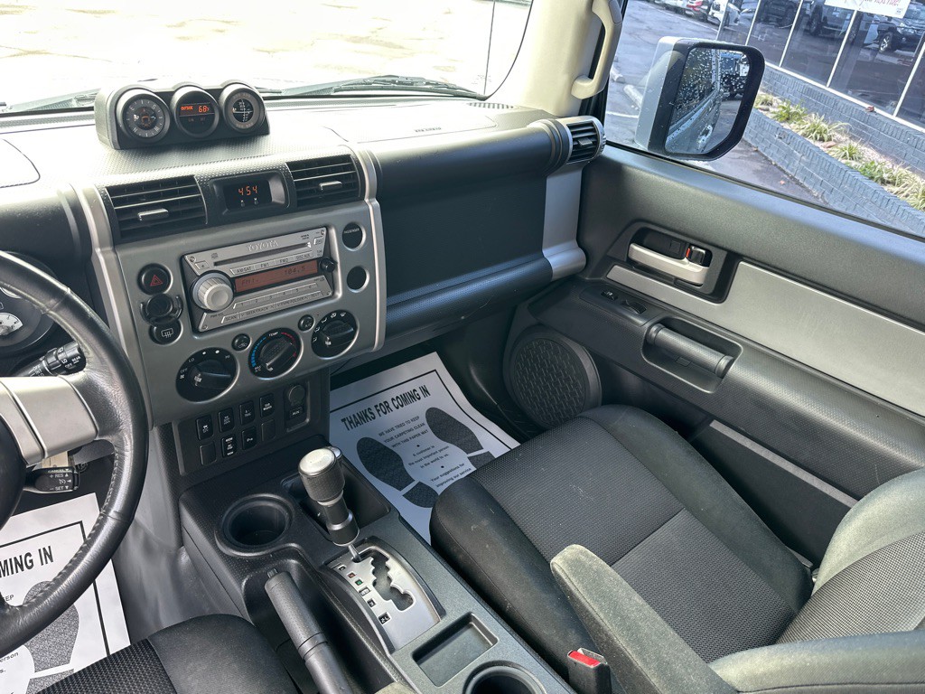 2010 Toyota FJ Cruiser Image 10