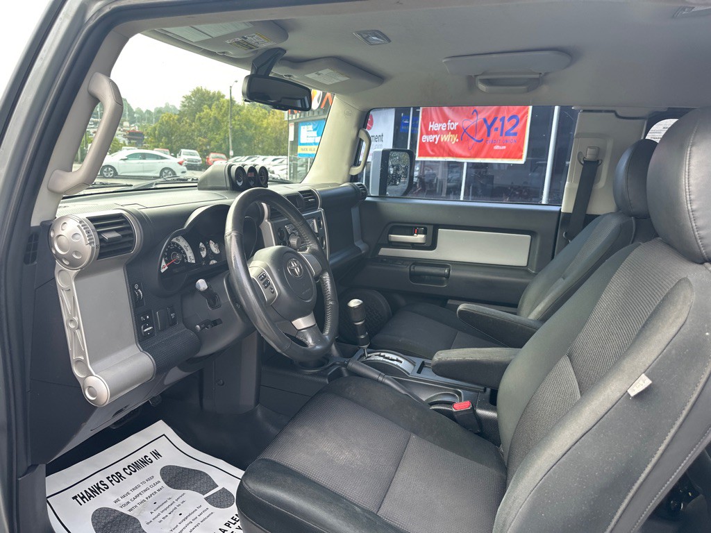 2010 Toyota FJ Cruiser Image 15