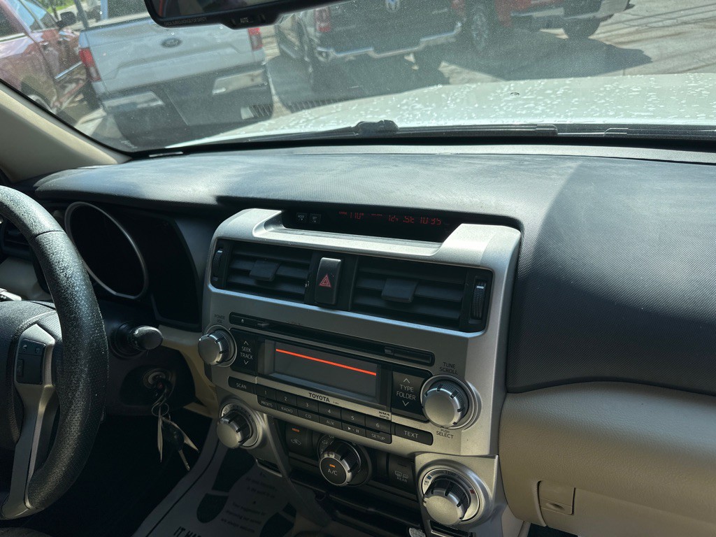 2011 Toyota 4Runner Image 8