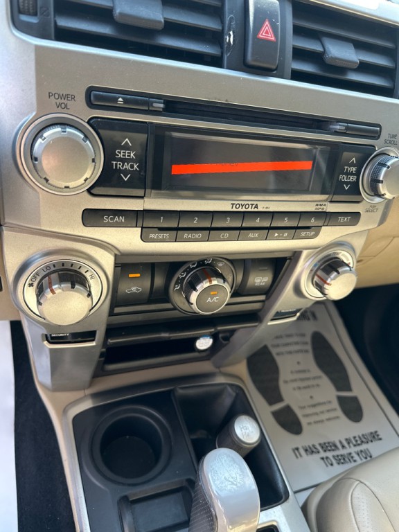 2011 Toyota 4Runner Image 16