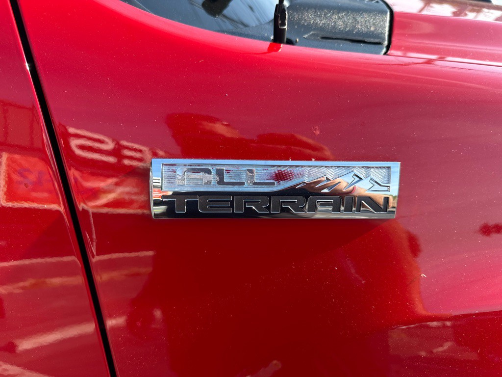 2012 GMC Sierra Image 7
