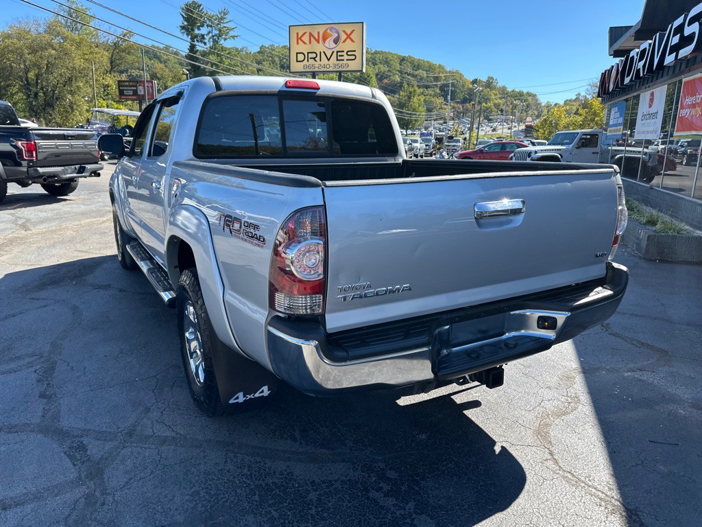 2013 Toyota Tacoma Image 2
