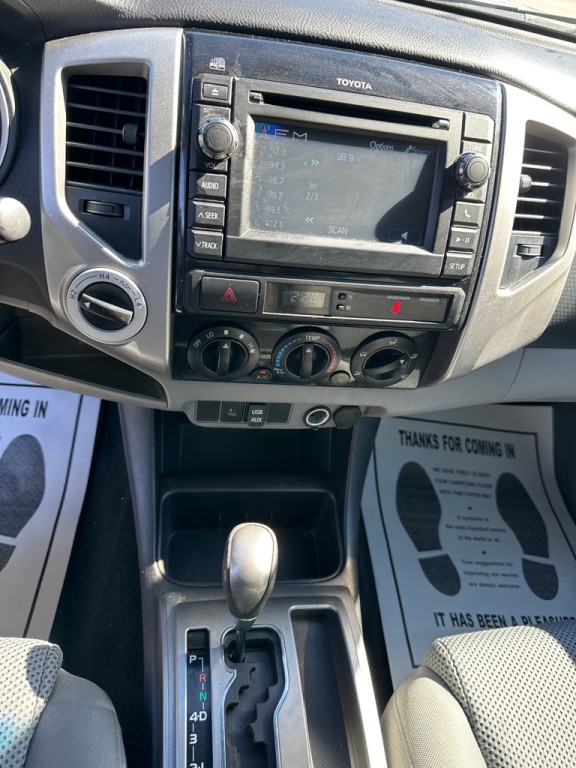 2013 Toyota Tacoma Image 17