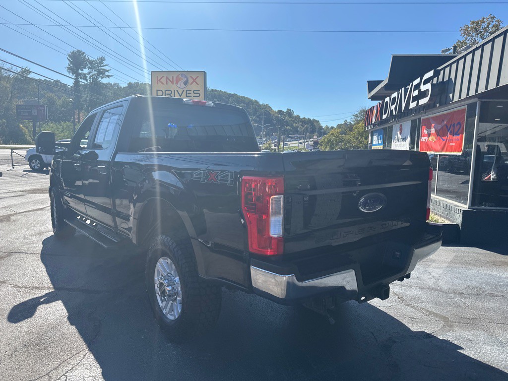 2018 Ford F-350 Image 2