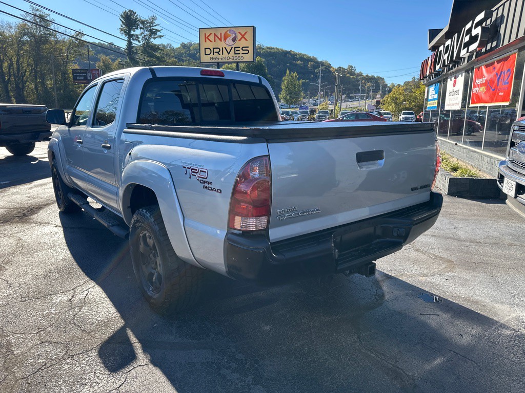 2006 Toyota Tacoma Image 2