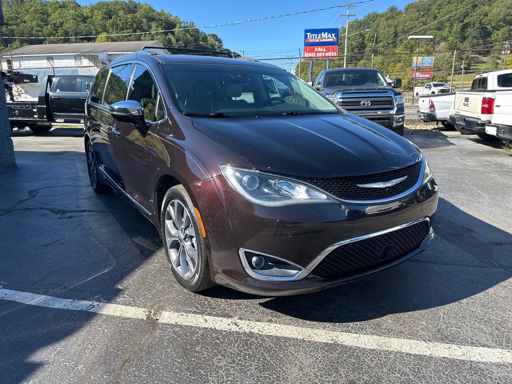 2017 Chrysler Pacifica Image 5
