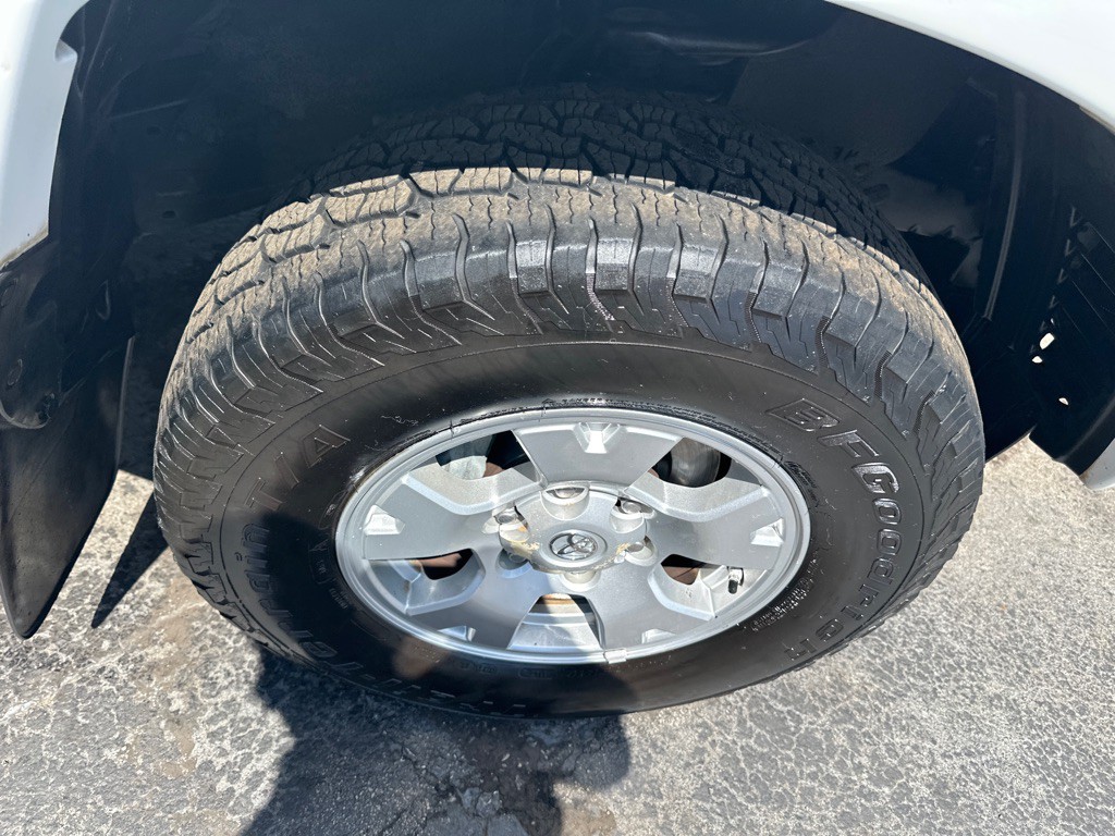 2014 Toyota Tacoma Image 6