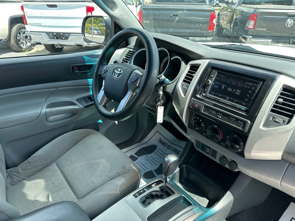 2014 Toyota Tacoma Image 8