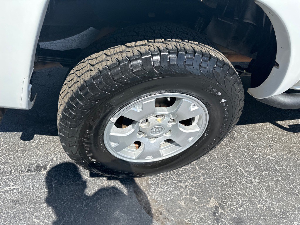 2014 Toyota Tacoma Image 10