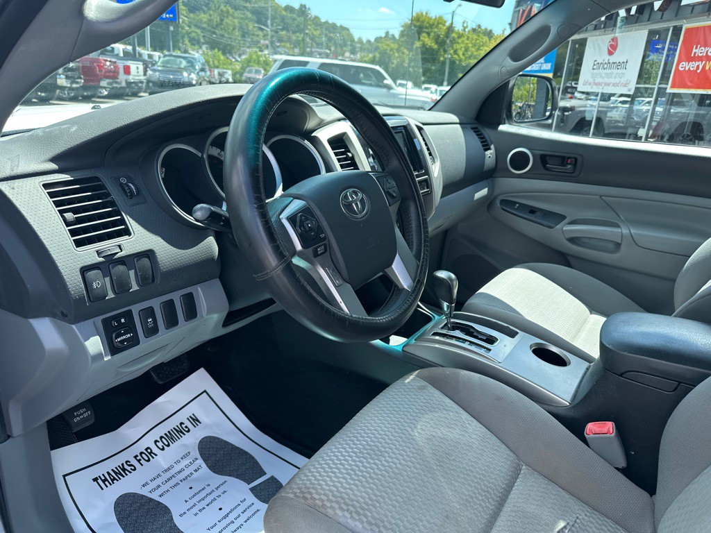 2014 Toyota Tacoma Image 13