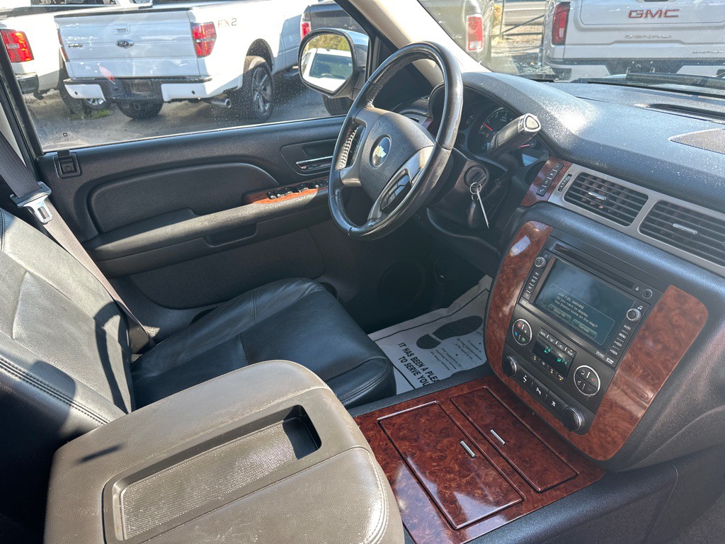 2009 Chevrolet Suburban Image 9