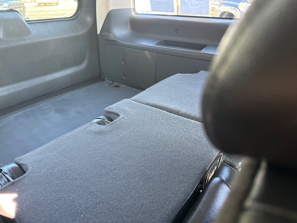 2009 Chevrolet Suburban Image 12