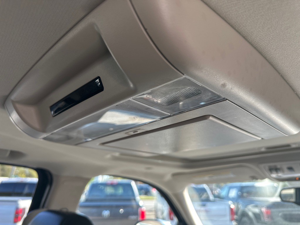 2009 Chevrolet Suburban Image 14