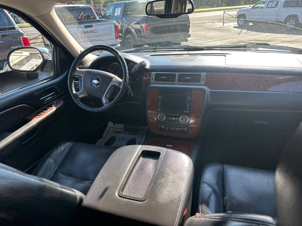 2009 Chevrolet Suburban Image 15
