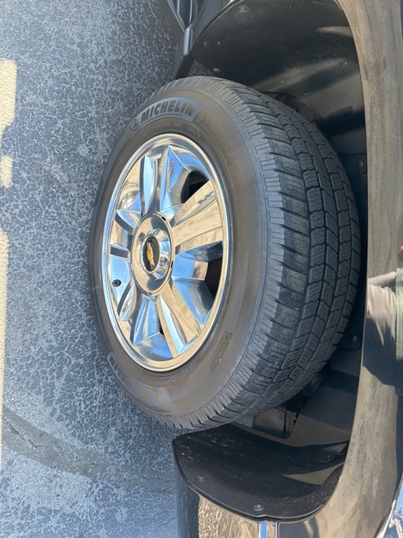 2009 Chevrolet Suburban Image 16