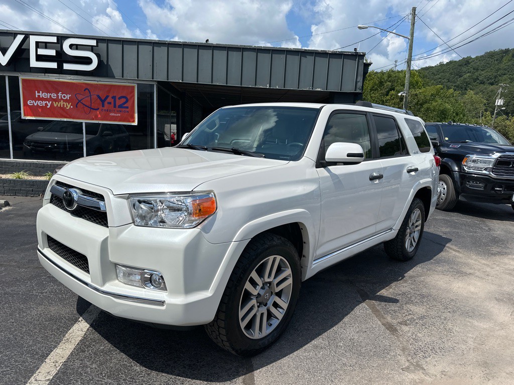 2013 Toyota 4Runner Image 1