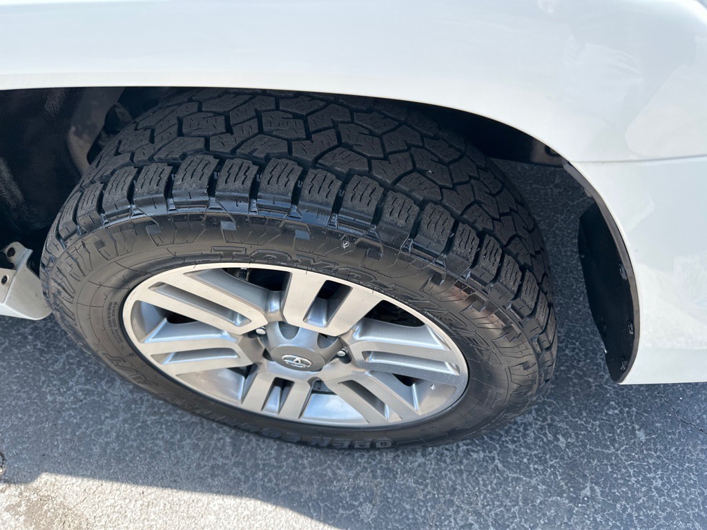 2013 Toyota 4Runner Image 15