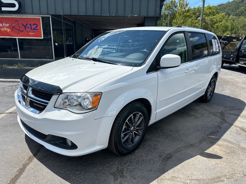 2017 Dodge Grand Caravan Image 1