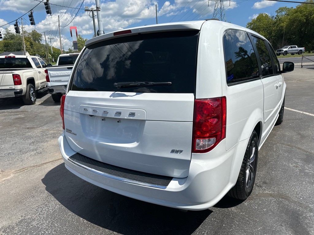 2017 Dodge Grand Caravan Image 3