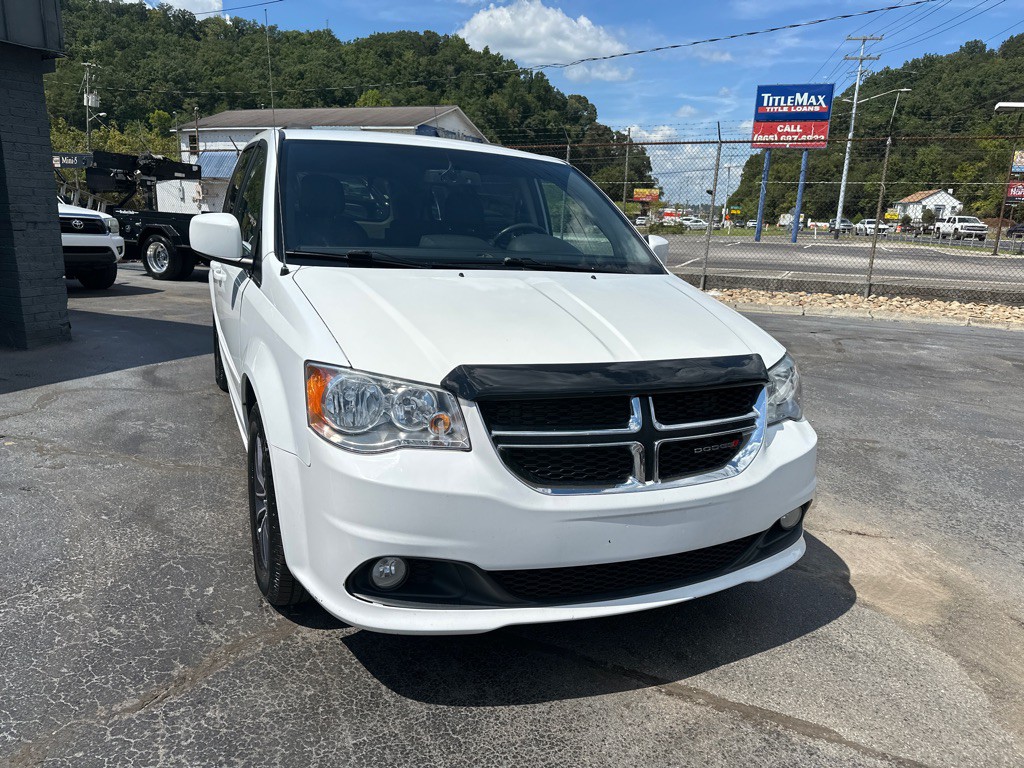 2017 Dodge Grand Caravan Image 5