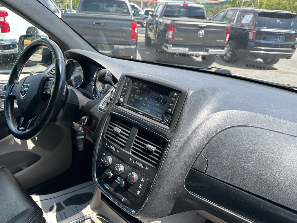 2017 Dodge Grand Caravan Image 8