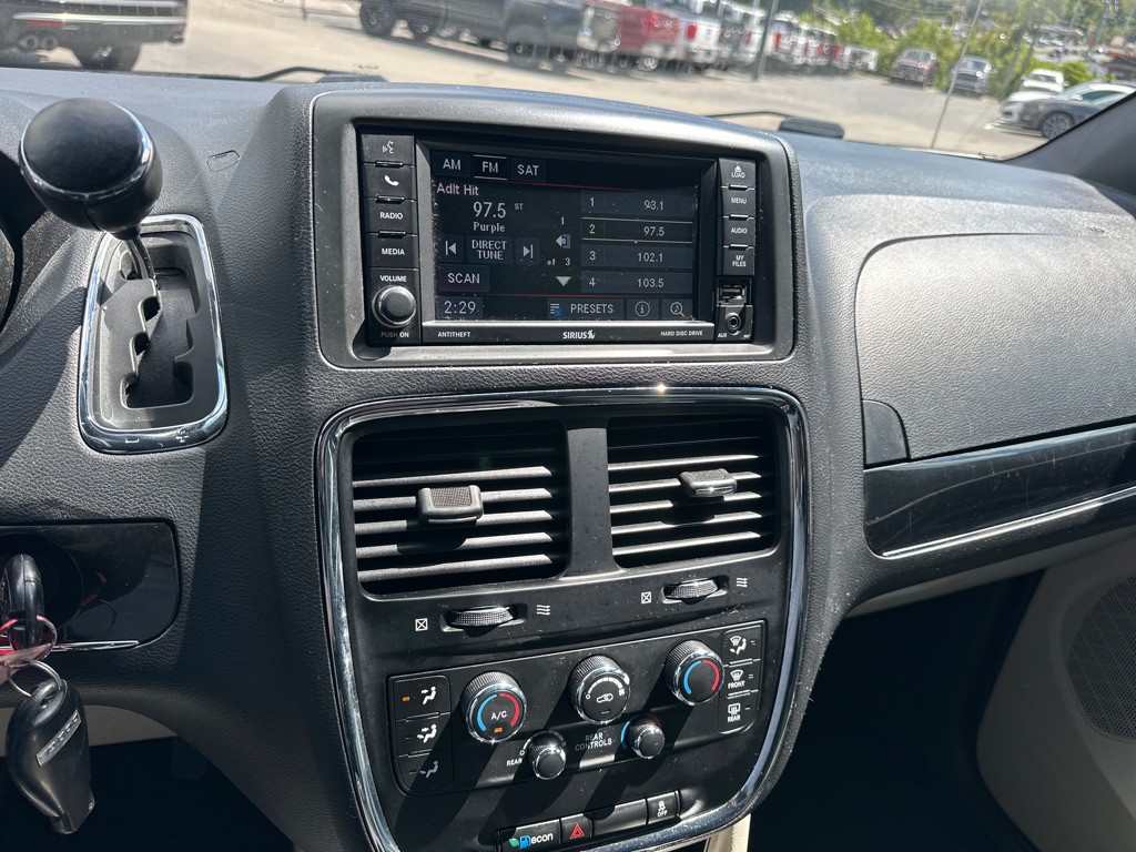 2017 Dodge Grand Caravan Image 15