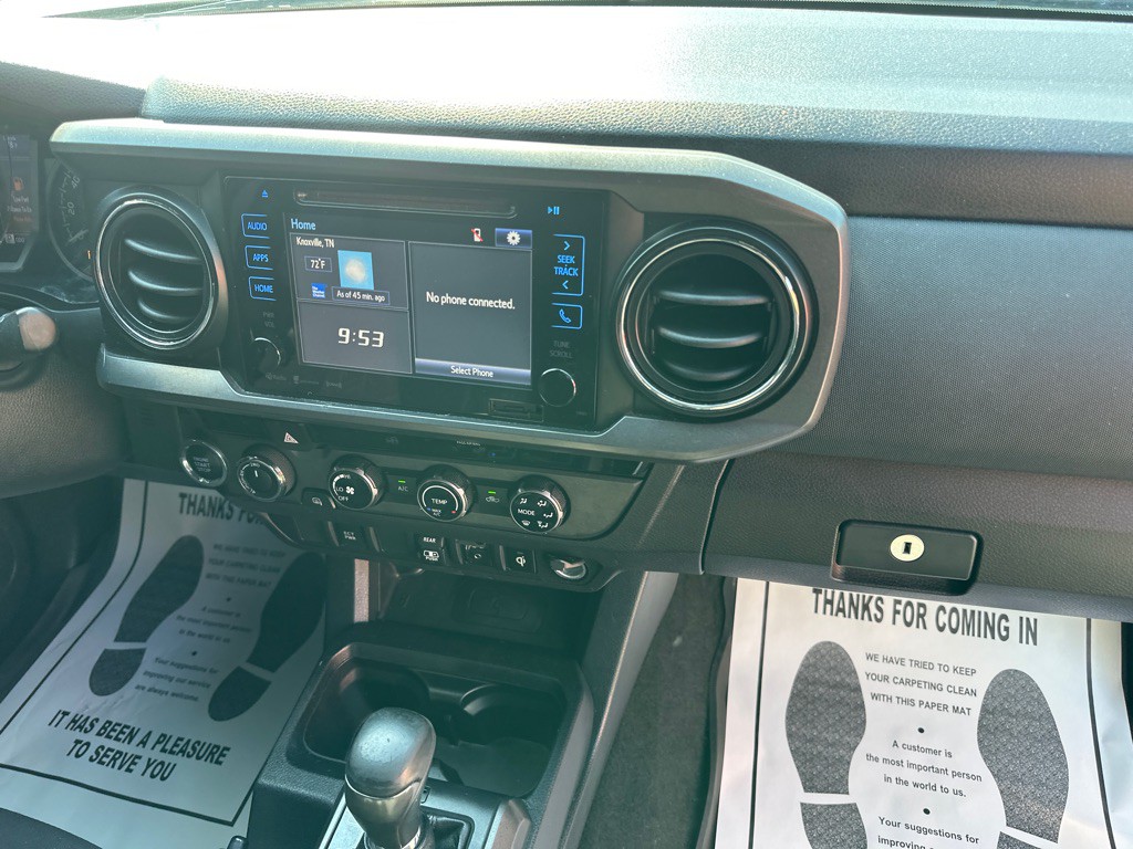 2018 Toyota Tacoma Image 9