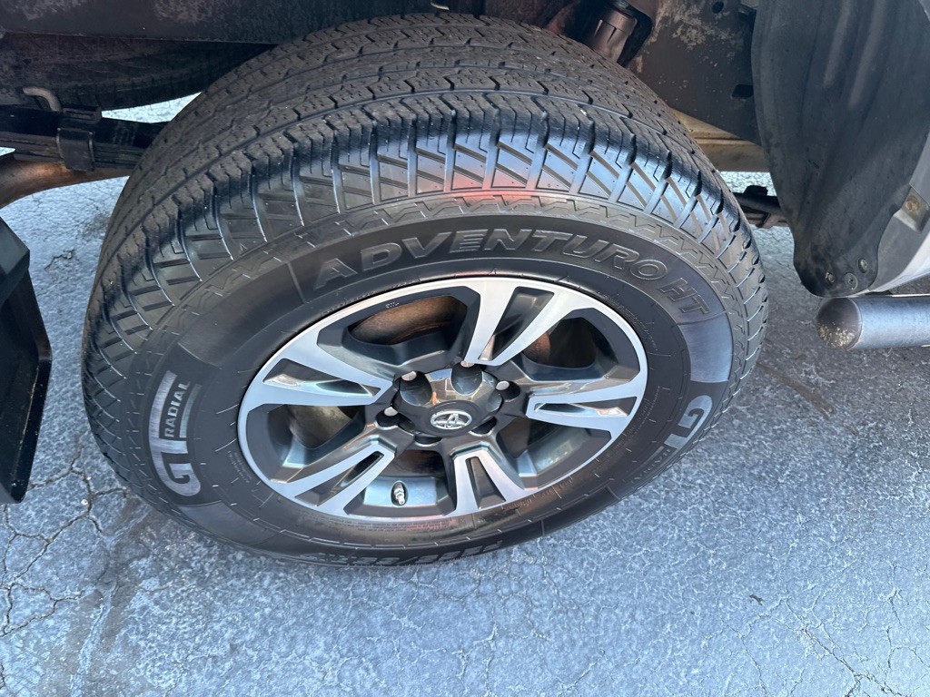 2018 Toyota Tacoma Image 11