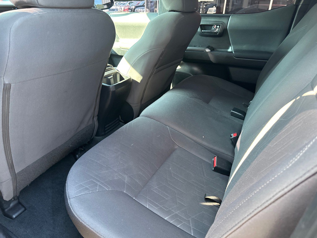 2018 Toyota Tacoma Image 14
