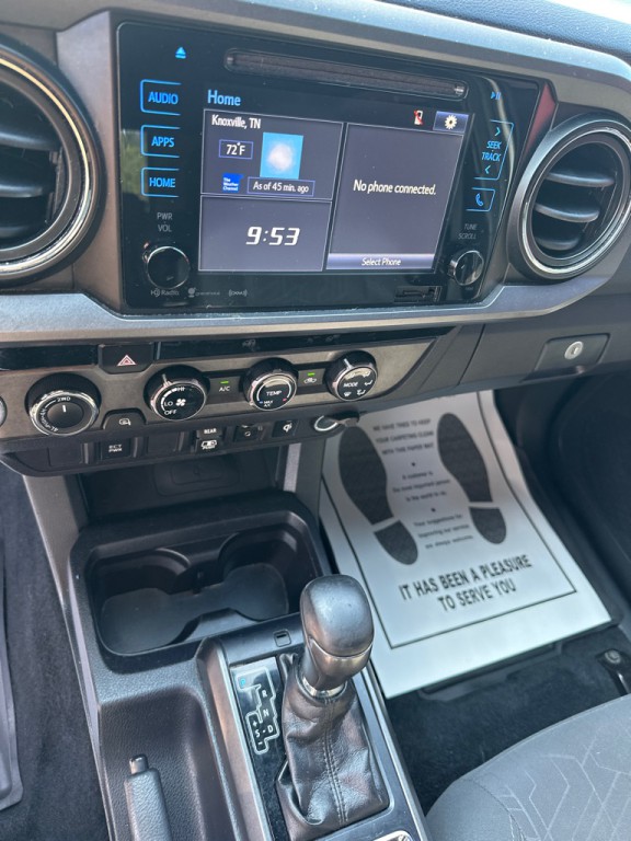 2018 Toyota Tacoma Image 17
