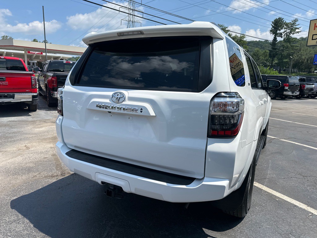 2020 Toyota 4Runner Image 3