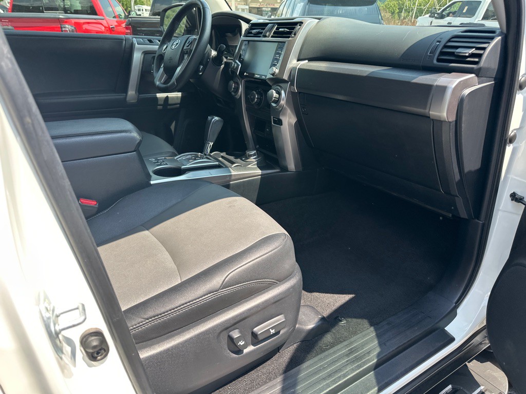 2020 Toyota 4Runner Image 7