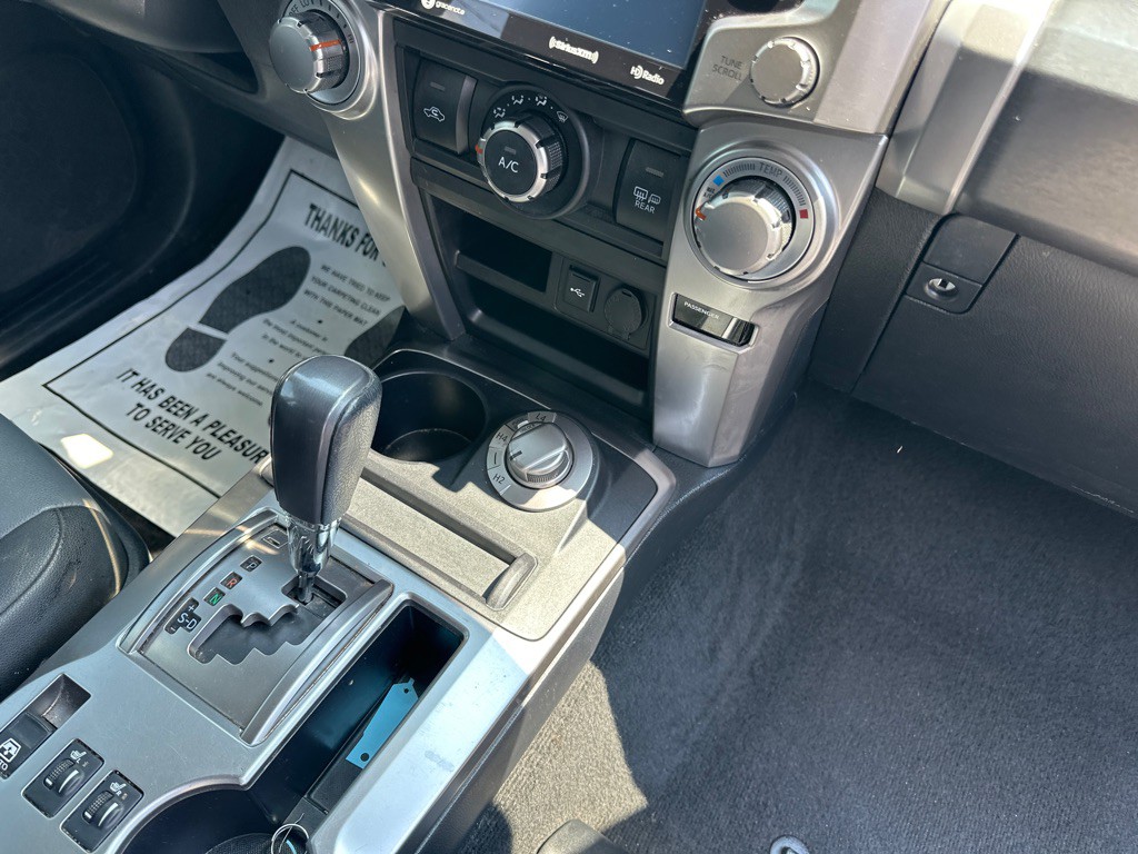 2020 Toyota 4Runner Image 9