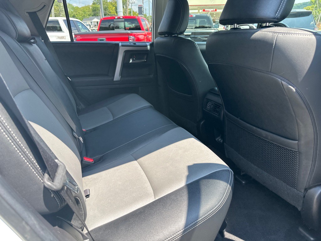 2020 Toyota 4Runner Image 10