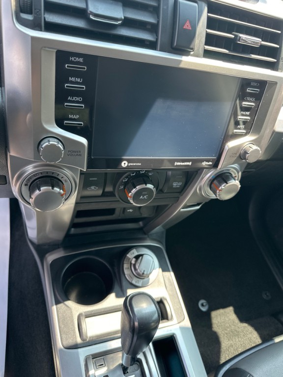 2020 Toyota 4Runner Image 18