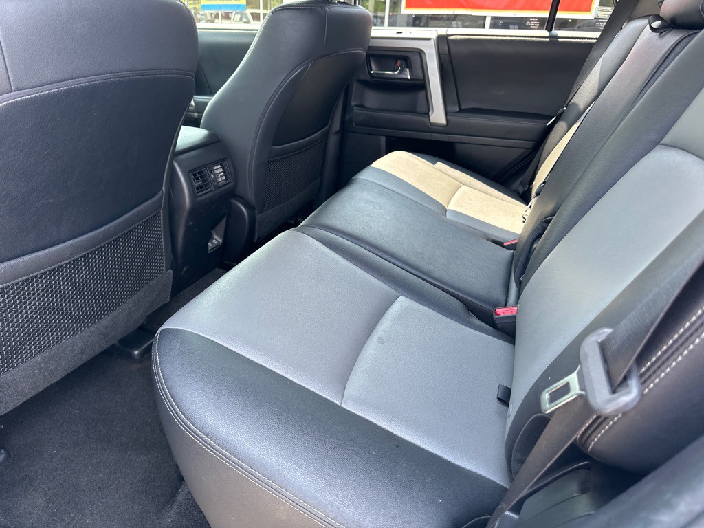 2020 Toyota 4Runner Image 14