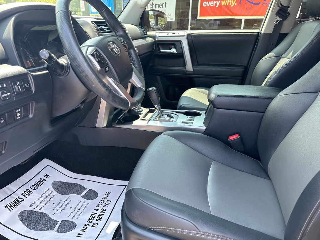 2020 Toyota 4Runner Image 19