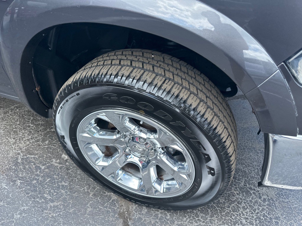 2017 RAM 1500 Image 7
