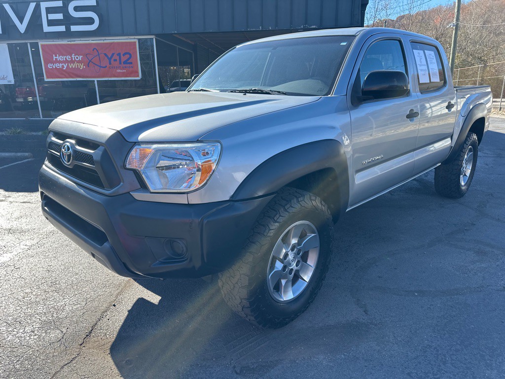 2014 Toyota Tacoma Image 1