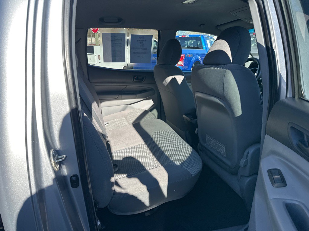 2014 Toyota Tacoma Image 8