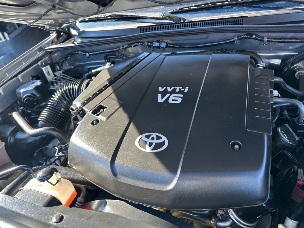 2014 Toyota Tacoma Image 17